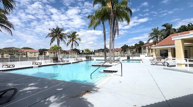 Building Photo - 12870 Vista Isles Dr