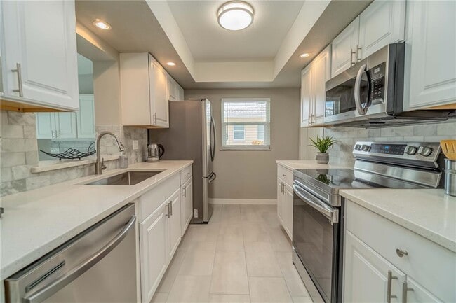 Building Photo - 33 Caddy Rd