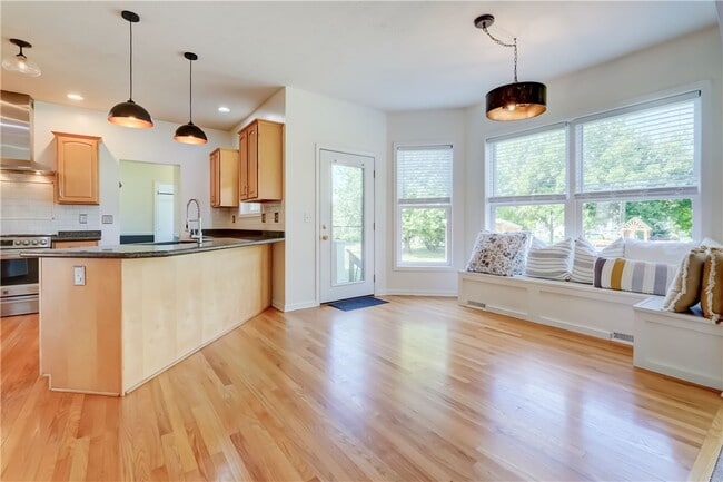 Building Photo - 83 Angels Path