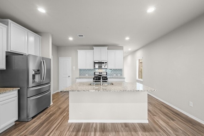 Building Photo - 16868 Pink Wintergreen Dr