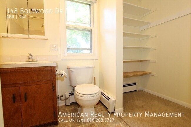 Building Photo - 148 Boltwood Dr NE