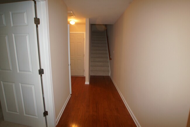 Building Photo - 136 Dove Cottage Ln