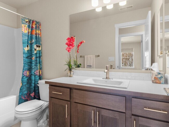 Building Photo - Modern Comfort & Style with A/C in Tumwate...