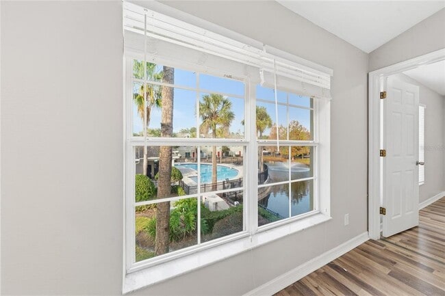 Building Photo - 10109 Regent Park Dr