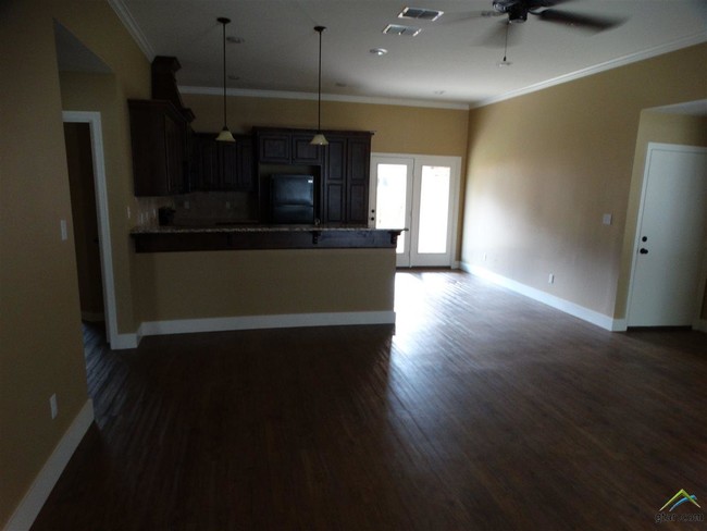 Building Photo - 5056 Shiloh Village Dr