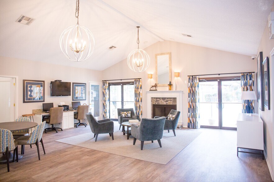 Brooks Crossing Apartments 8050 Taylor Rd Riverdale GA 30274