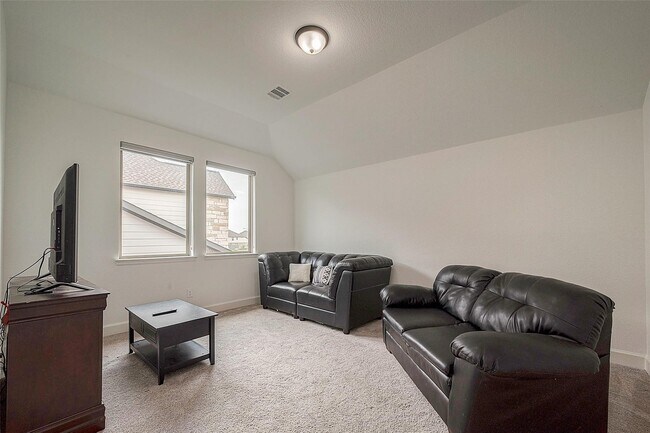 Building Photo - 26119 Radiant River Trl