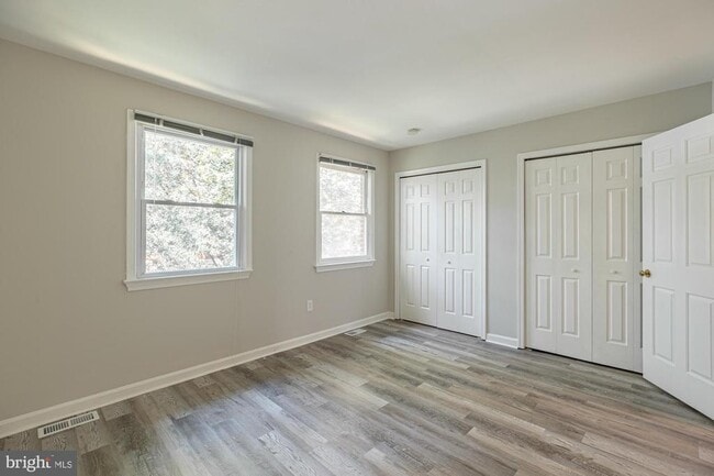 Building Photo - 1204 N Wayne St