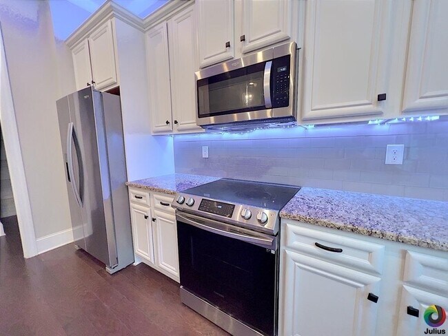 Building Photo - 4254 Spruce Pine Alley