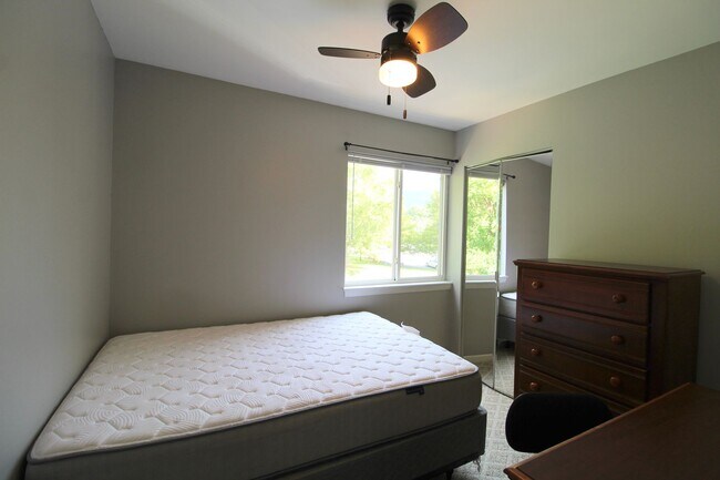 Building Photo - 1342 Hunters Rd