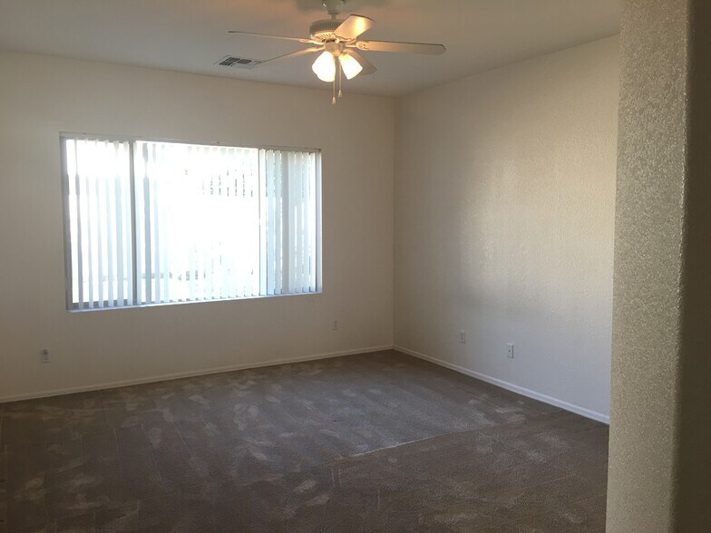 Building Photo - 9128 W Berkeley Rd