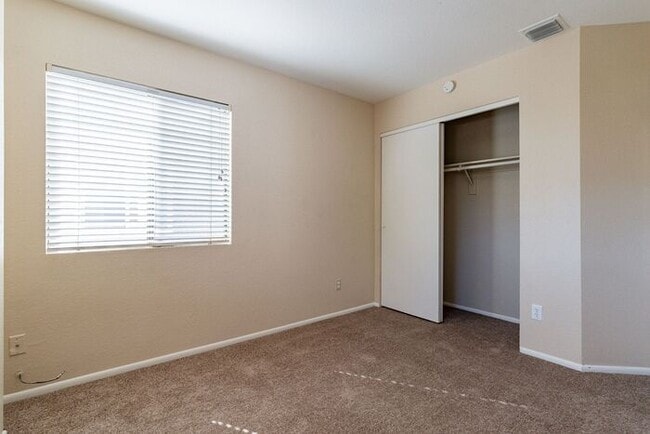 Building Photo - 630 W Cassidy Pl