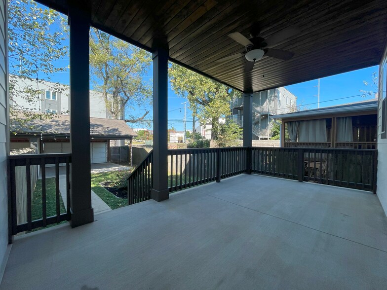 Covered Porch - 5410A California Ave