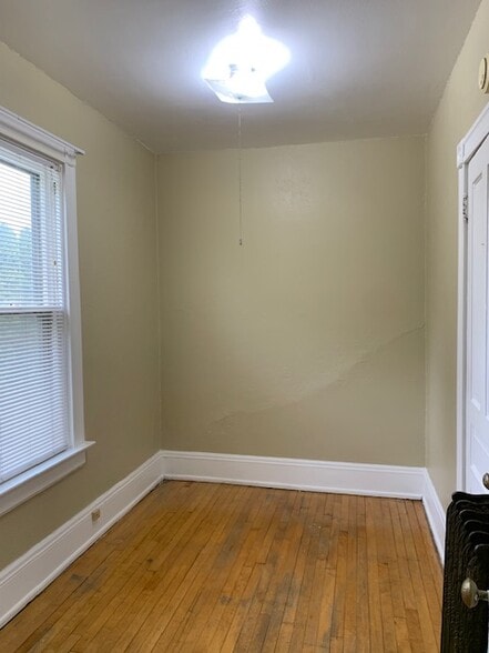 Empty Second Bedroom - 2454 N Pierce St