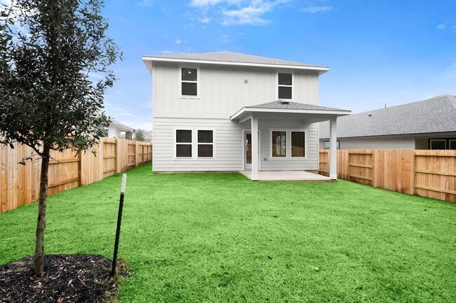 Building Photo - 18733 Timber Gln Dr