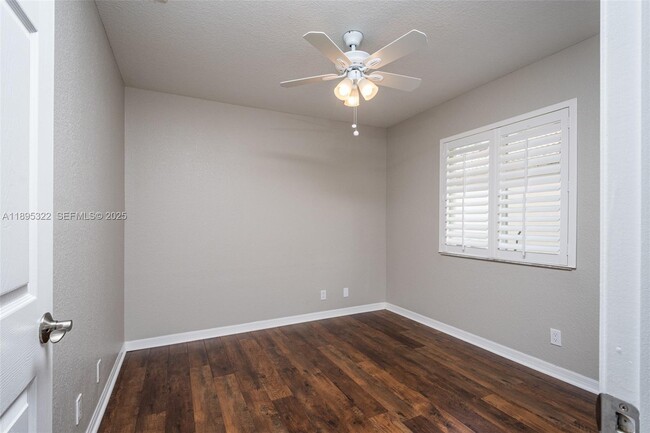 Building Photo - 1524 Canary Island Dr