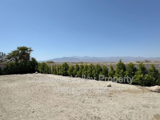 Building Photo - 1290 Esperanza Trail