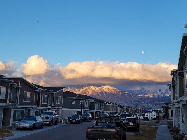 Building Photo - 3729 Soft Whisper Wy