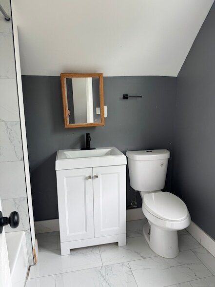 Building Photo - 124 1st Ave