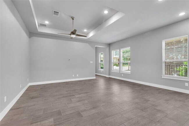 Building Photo - 1209 Sue Ann Rose Dr
