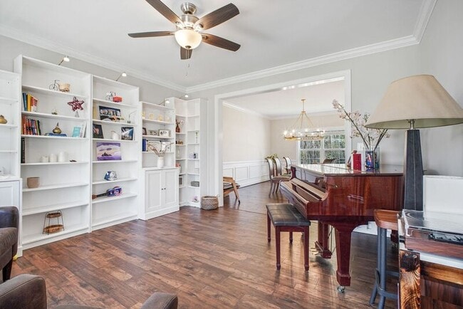 Building Photo - 9366 Alder Dr