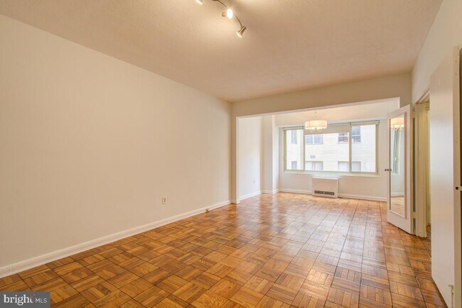 Building Photo - 1727 Massachusetts Ave NW