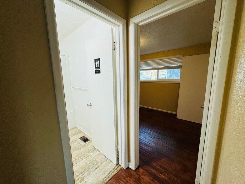 Building Photo - 5756 S 2700 W