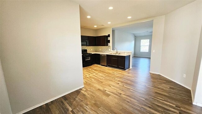 Building Photo - 3305 SE 95th St