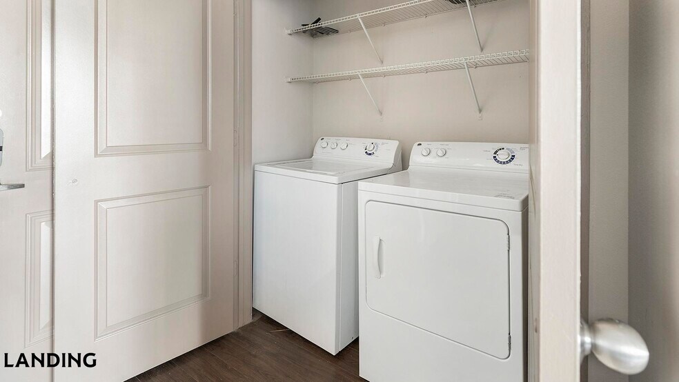 Building Photo - 13920 Mandolin Dr