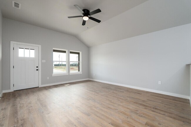 Building Photo - 171 Tombstone Rd