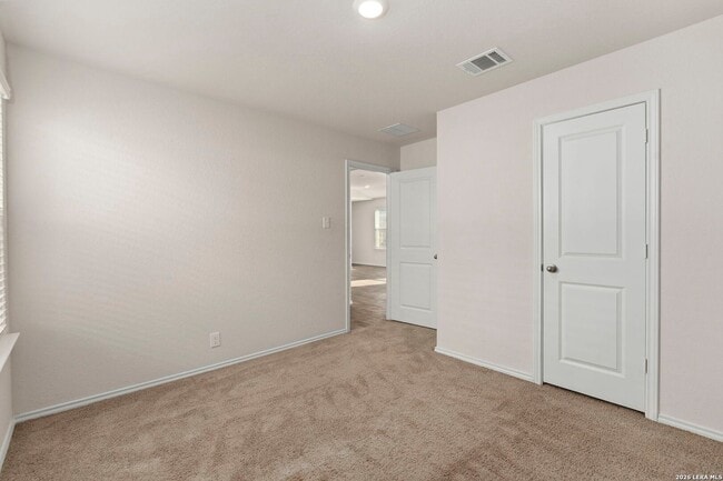 Building Photo - 3 Bedroom/2 Bath Redbird Ranch Subdivision