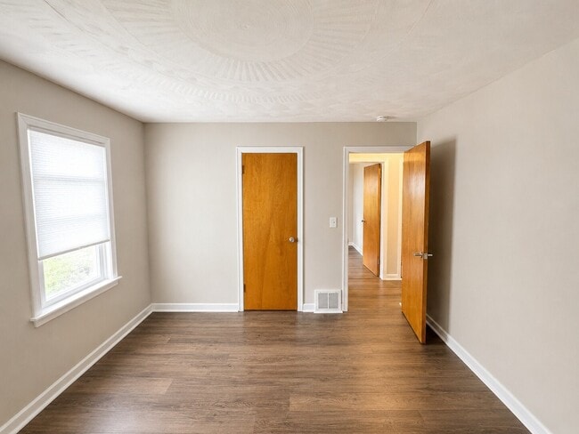 Building Photo - 509 Torrance Ave
