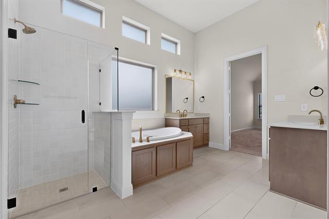 Building Photo - 818 Monza Dr