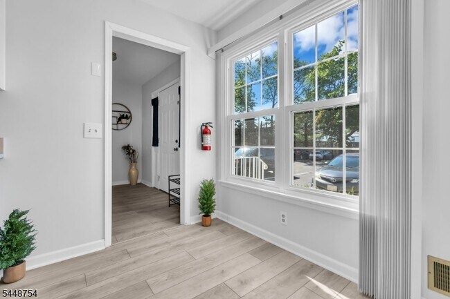 Building Photo - 14 Giles Biondi Ct