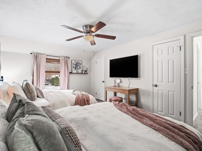 Building Photo - 3746 Northwood Rd