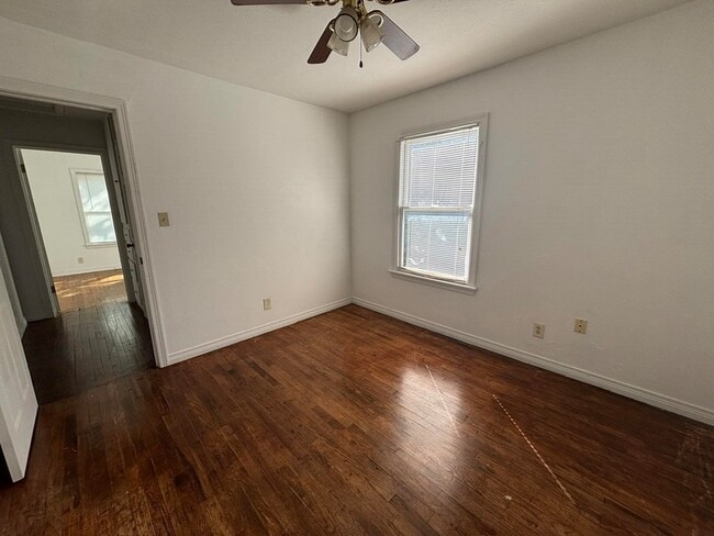 Building Photo - 730 N 14th St