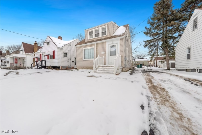 Building Photo - 18851 Raymond St