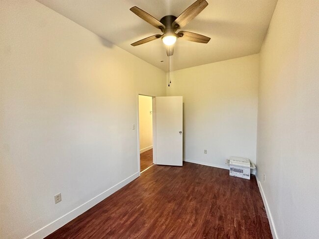 Building Photo - 189 Van Horne St