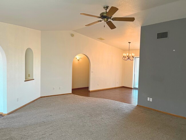 Building Photo - Unfurnished Long Term House! Price Adjustm...