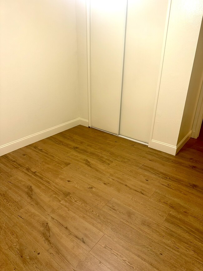 Building Photo - 4548 N Meridian Ave