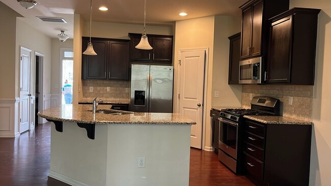 Building Photo - 702 Treviso Ln