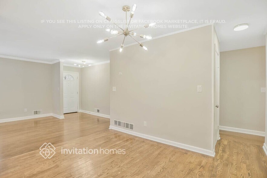 Building Photo - 3715 Wisteria Ln SW