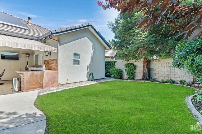 Building Photo - Brighton Estates Luxury 4-Bedroom Home with Pool, Office, Outdoor Kitchen & Paid Solar – Saves Ov...