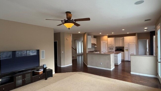 Building Photo - Concord! Beautiful Crystal Ranch home, 5 bedroom 3.5 baths, 3200 sq ft.