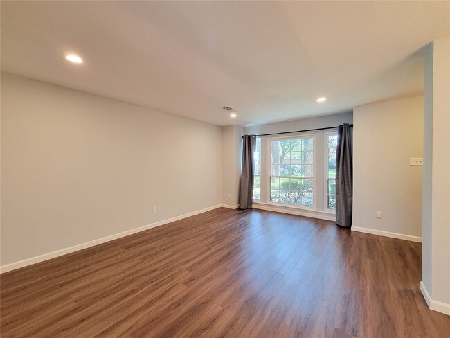 Building Photo - 13168 Trail Hollow Dr