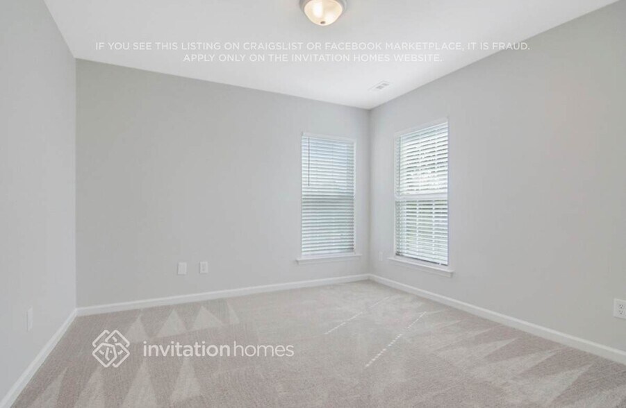 Building Photo - 4925 Delta Lake Dr