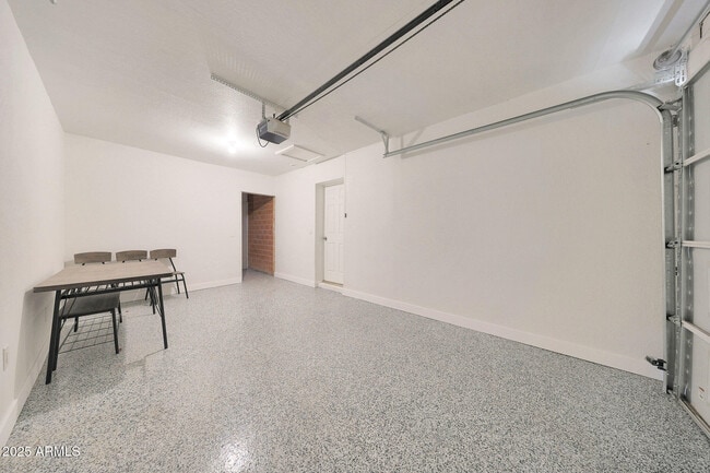 Building Photo - 8507 E Mariposa Dr