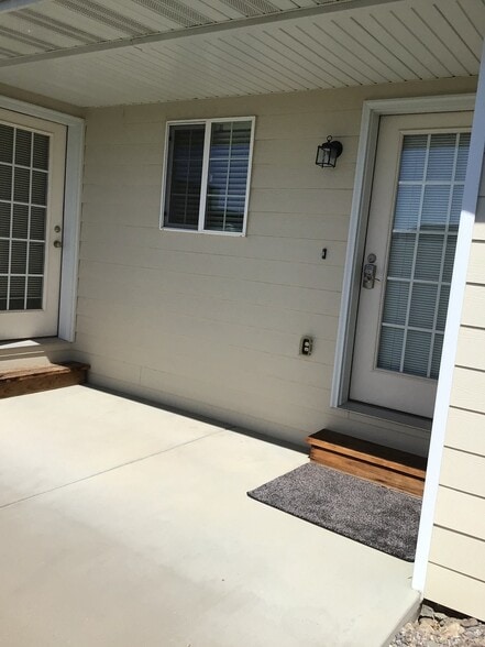 Building Photo - 3134 New Hope Dr