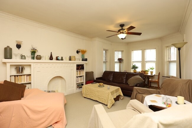 Building Photo - 4871 N Talman Ave
