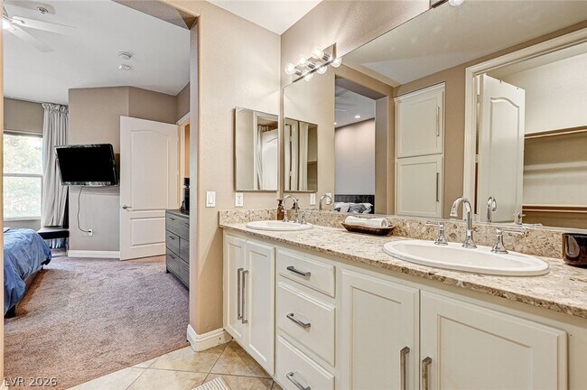 Building Photo - 56 E Serene Ave